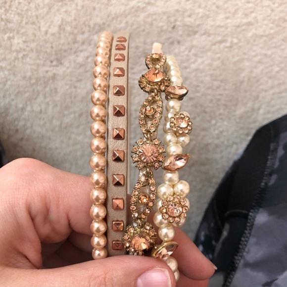 Bundle of 4 Pearl and Jewel Embellished Headbands - Picture 7 of 10